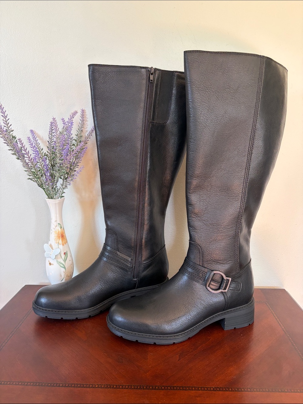 Clarks Hearth Rae Knee-High Riding Boots with Buckle 10M